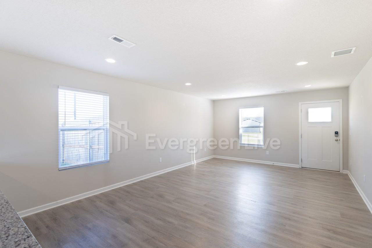 100 E Burlington Dr - Photo 3 of 17