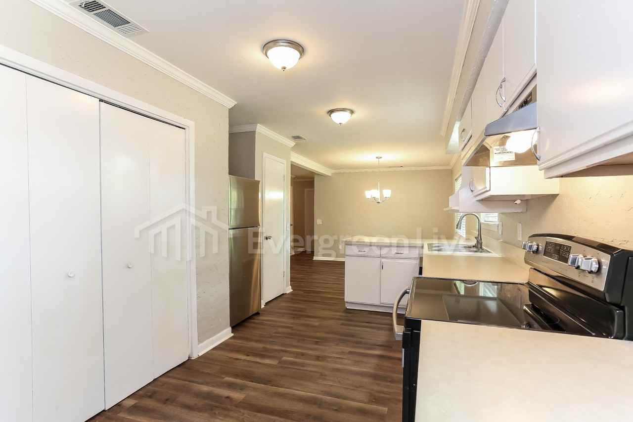 2328 Catalina Dr - Photo 3 of 19