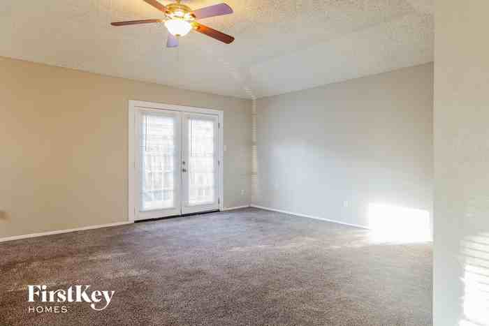 6906 Zapata Dr - Photo 3 of 16