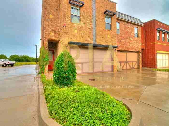 4746 W Main St - Photo 2 of 36