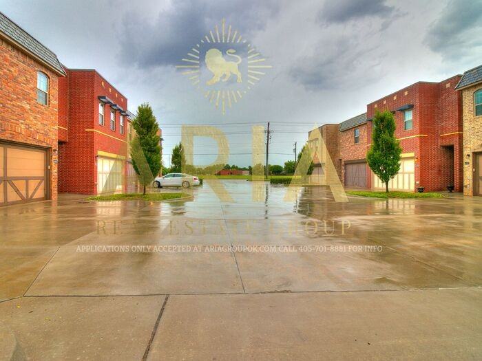 4746 W Main St - Photo 3 of 36