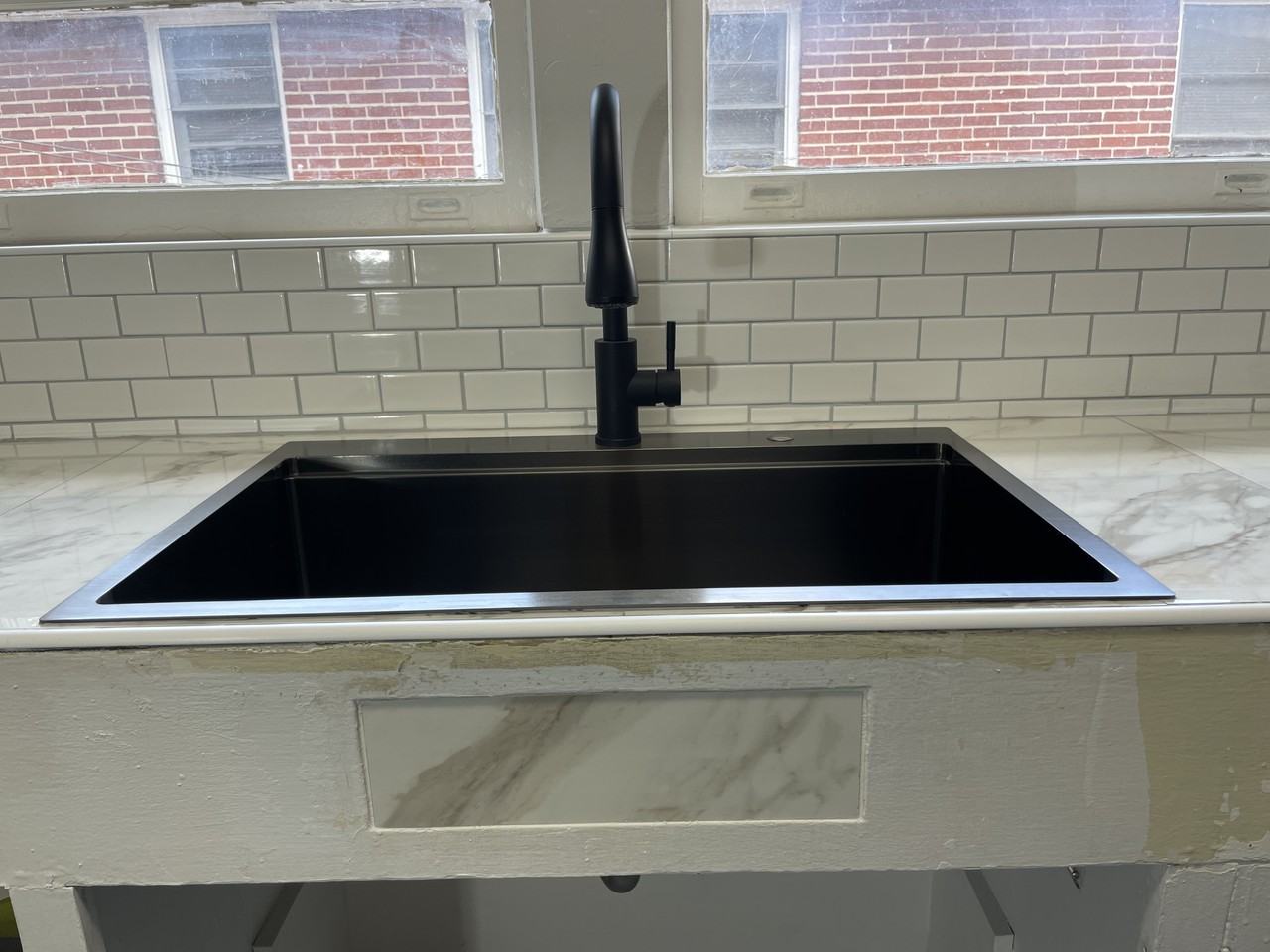 2338 Oak St #4 - Photo 4 of 31