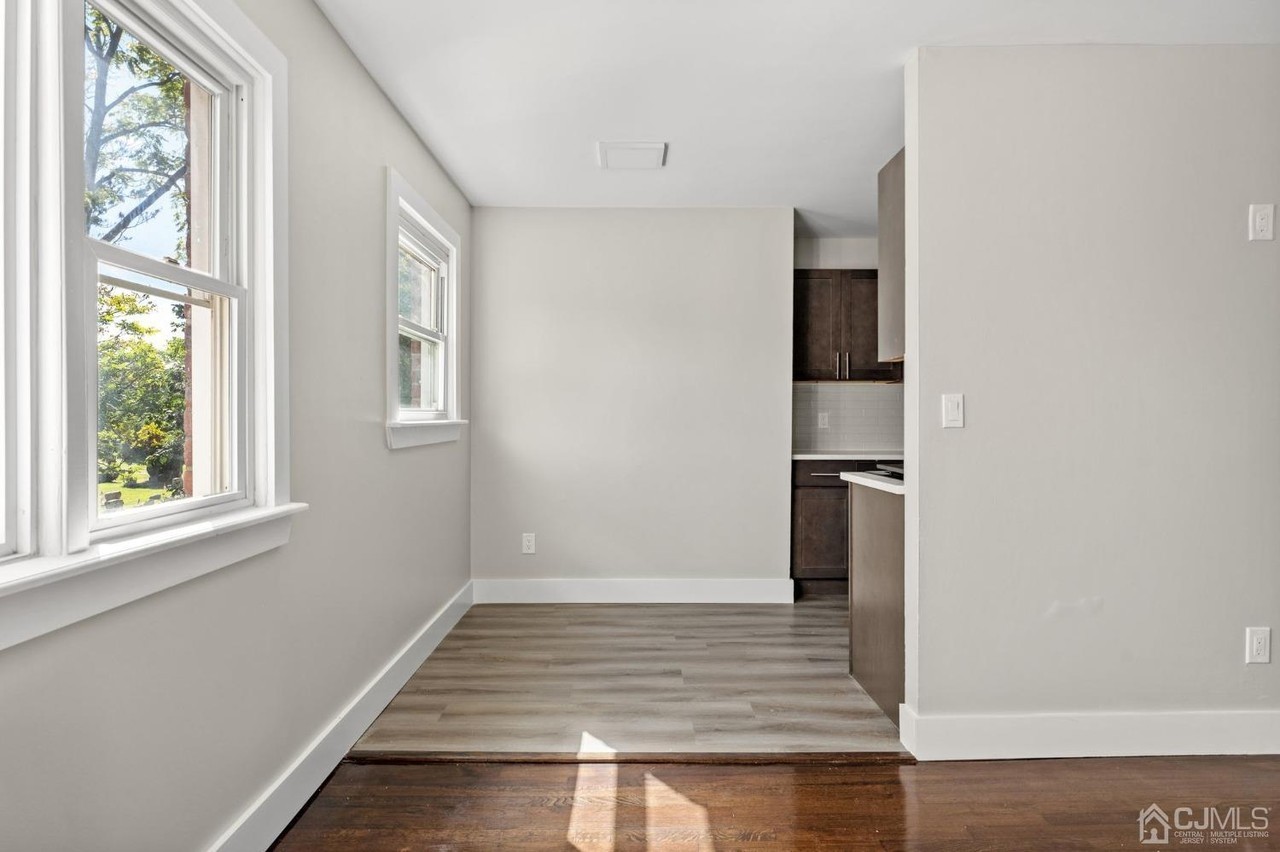 152 S Bridge St #8A - Photo 2 of 18