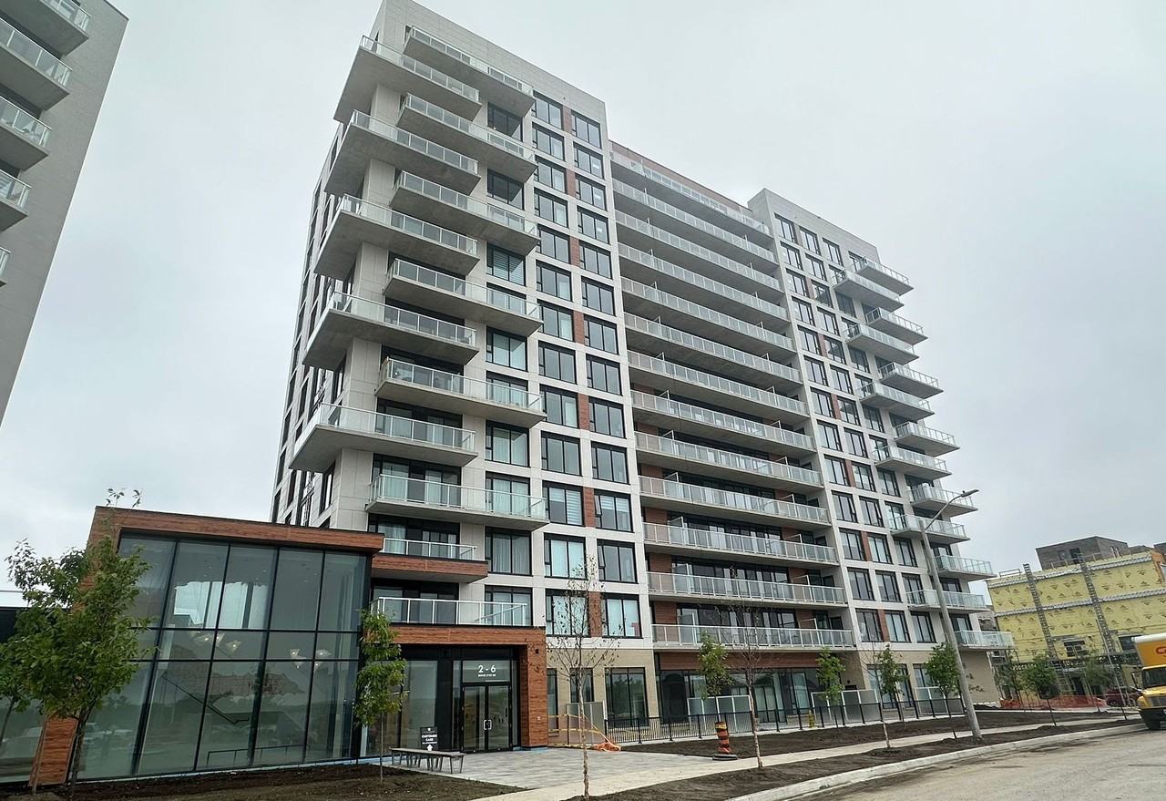 Rural Richmond Hill Condos #15203 - Photo 2 of 2