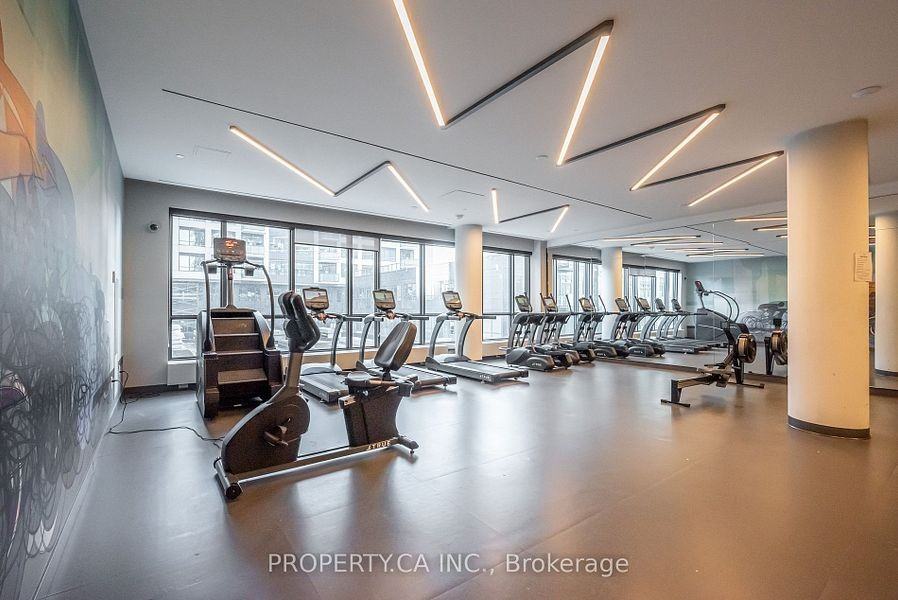 225 Sumach (Dueast Boutique Condos) - Photo 3 of 35