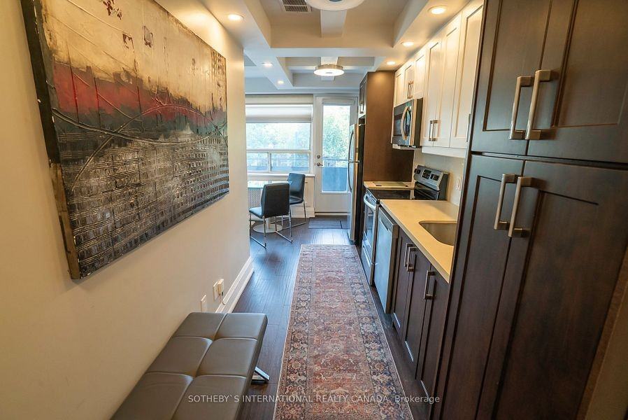 710 Spadina - Photo 2 of 11