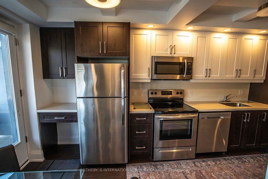 710 Spadina - Photo 3 of 11