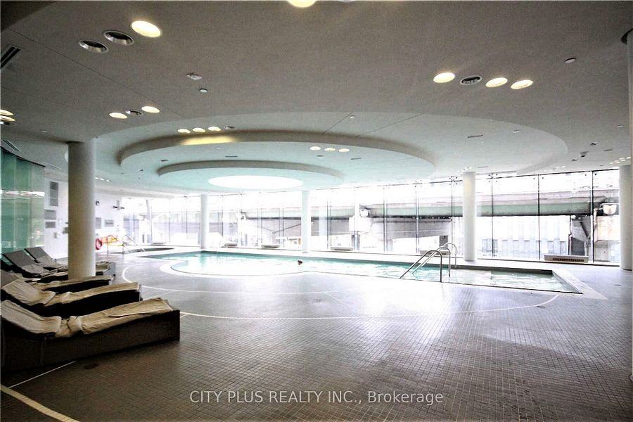 12 York (Ice) - Photo 3 of 20