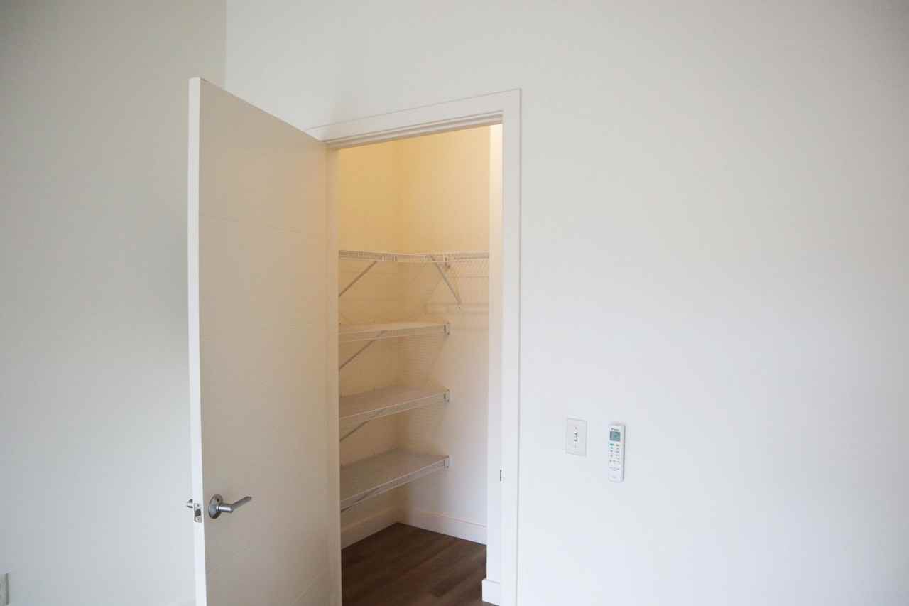 351 North Avenue - Photo 6 of 32