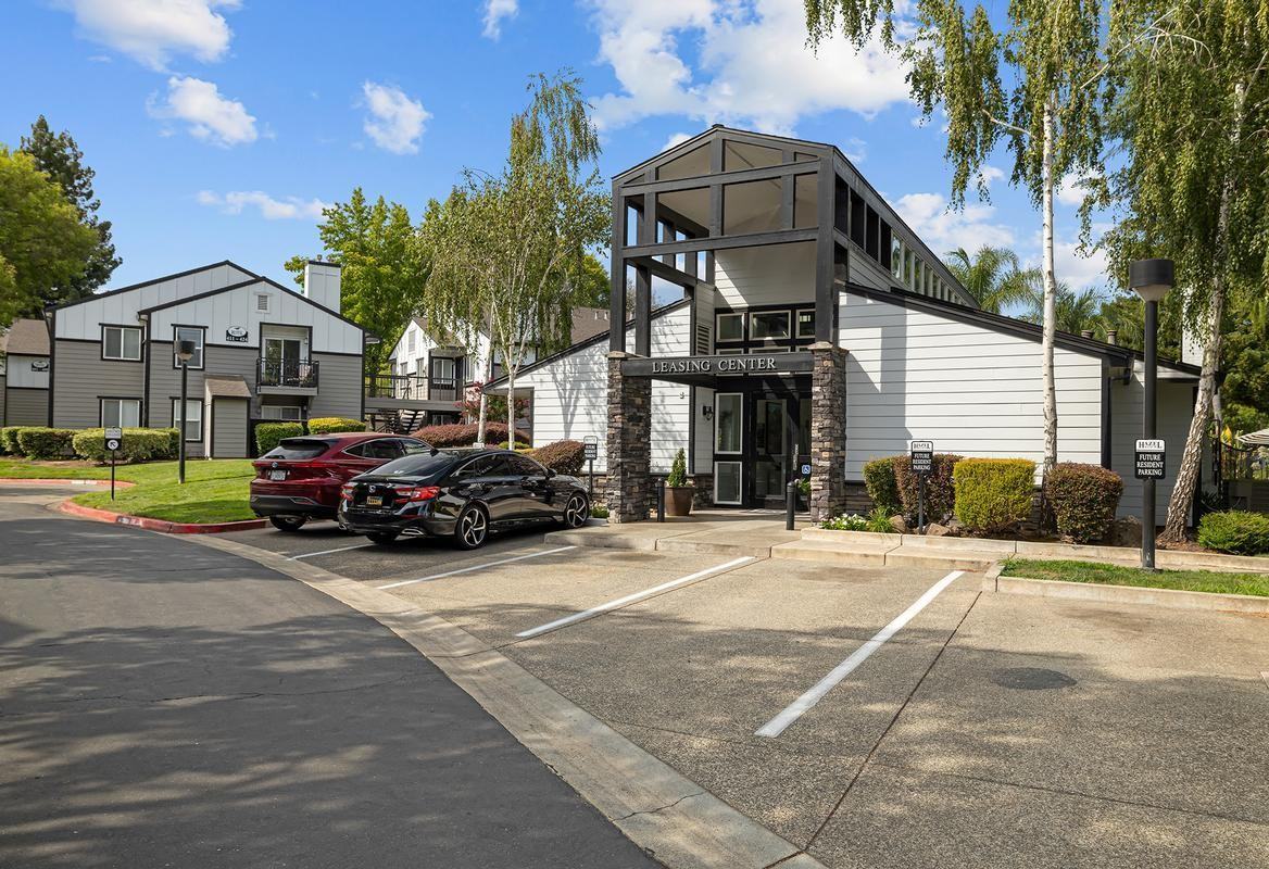 8842 Winding Way - Photo 4 of 20