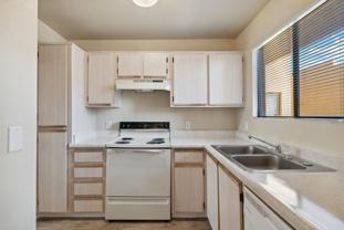 3050 Hualapai Mountain Rd - Photo 1 of 1