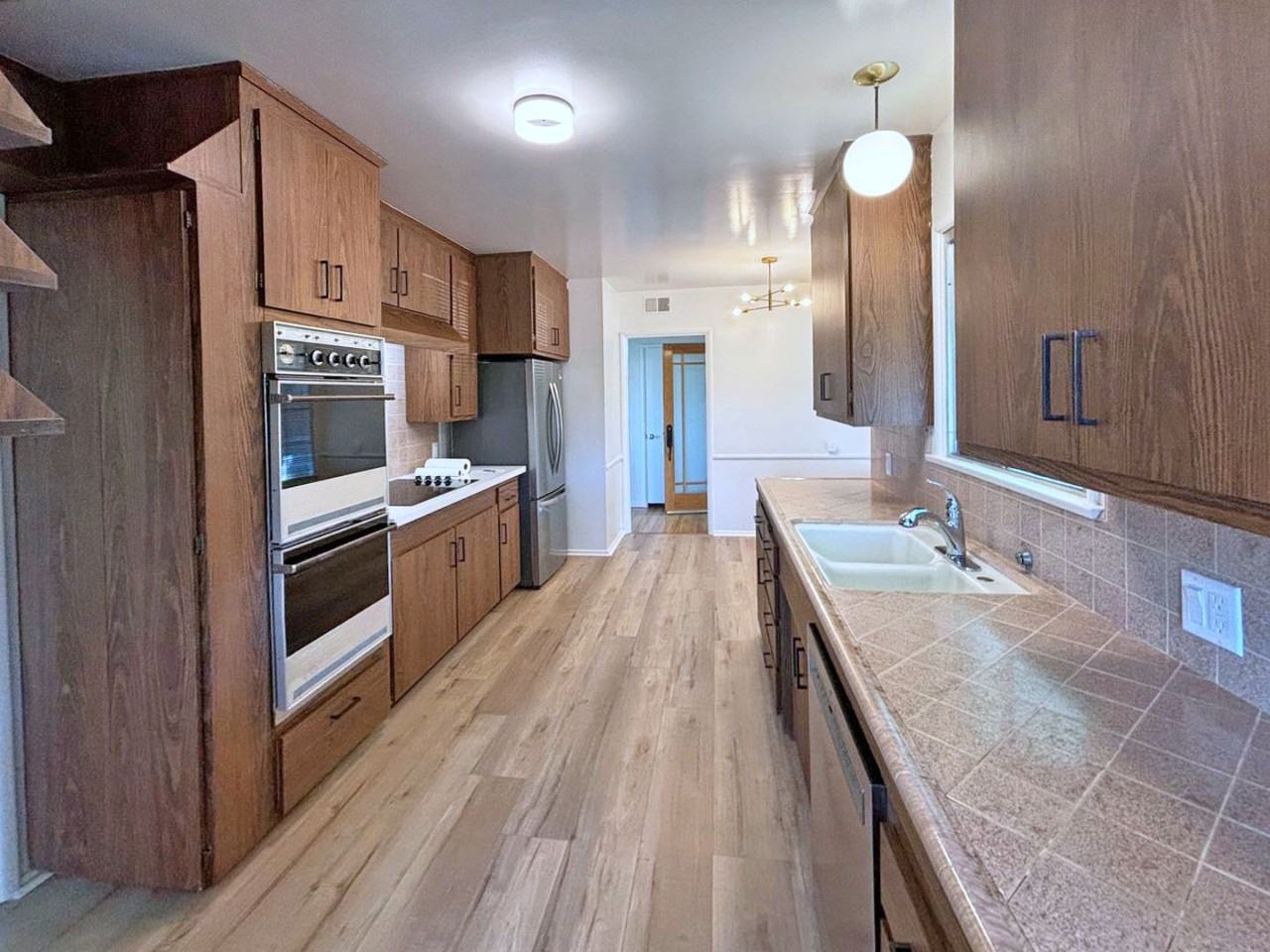 10413-10415 Glory Ave - Photo 2 of 21