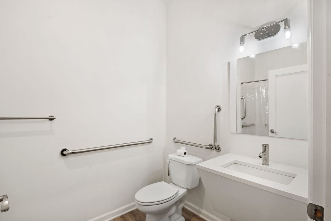 Owl's Nest Apartments - Photo 5 of 19
