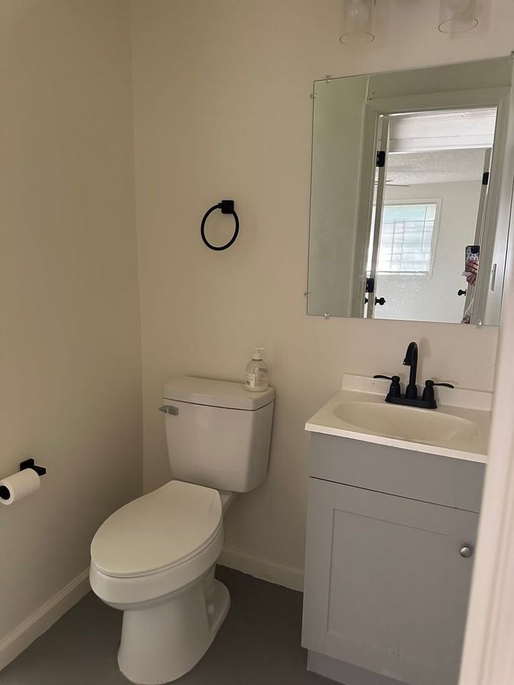 412 Cedar Ave - Photo 2 of 7