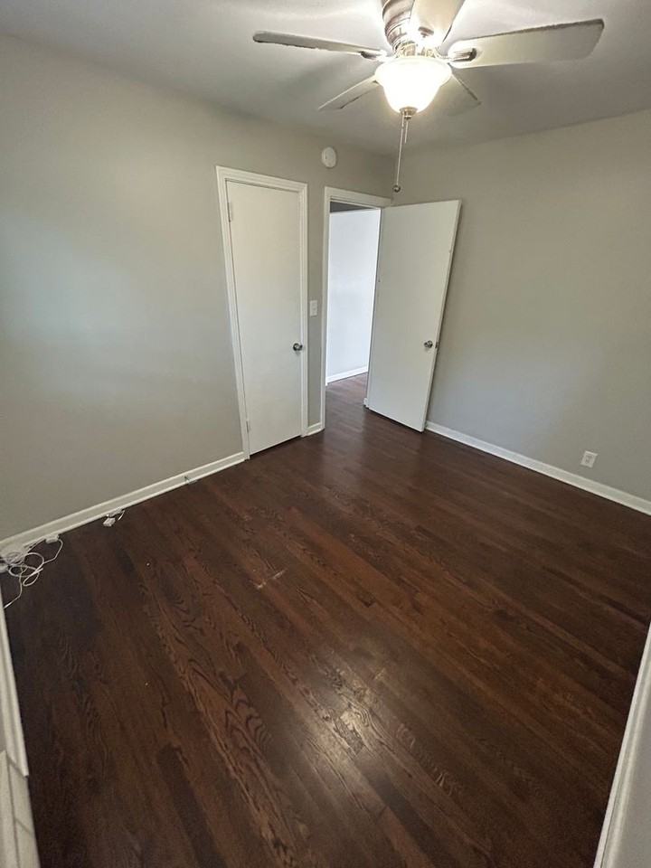 8345 Douglas Ave - Photo 5 of 16