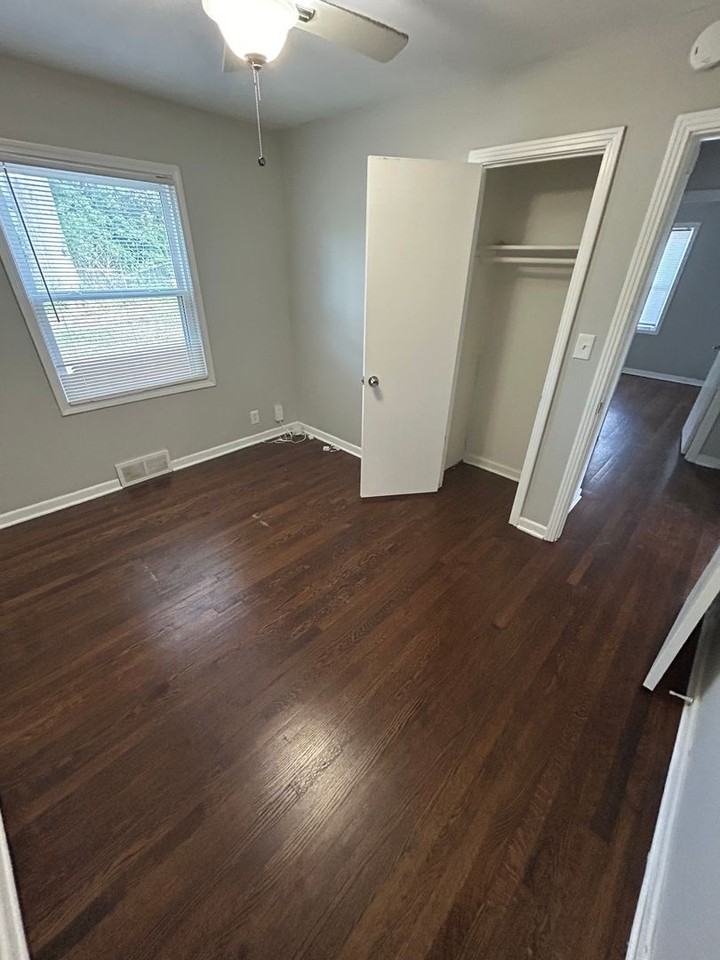 8345 Douglas Ave - Photo 6 of 16