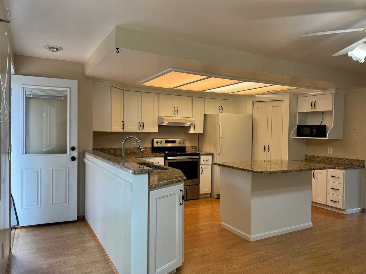 12809 96th Ave Ne - Photo 3 of 16