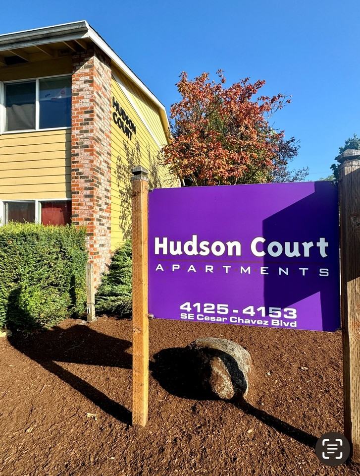 Hudson Court - Photo 6 of 7