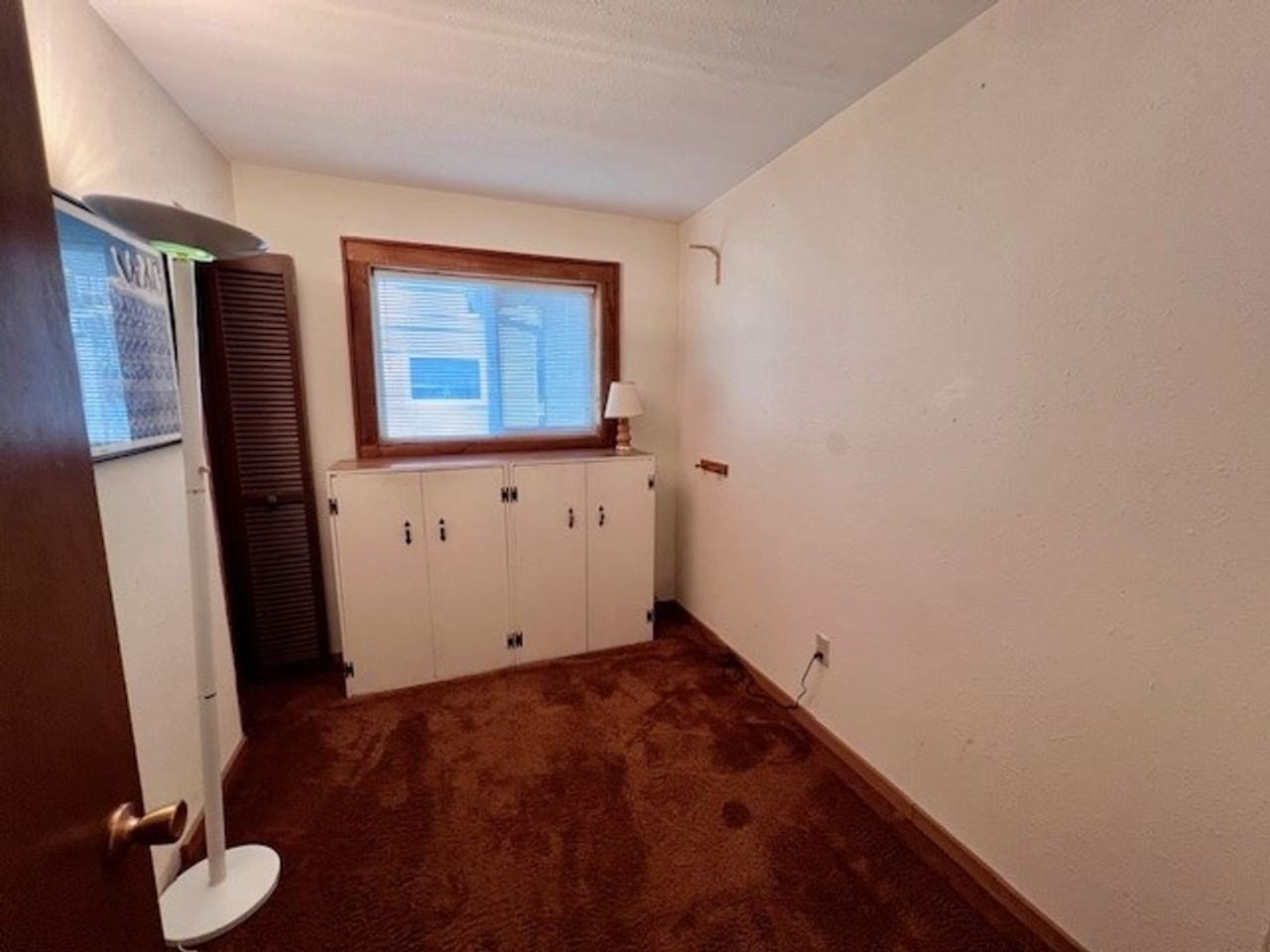 354 Shallow Shore Rd - Photo 5 of 21