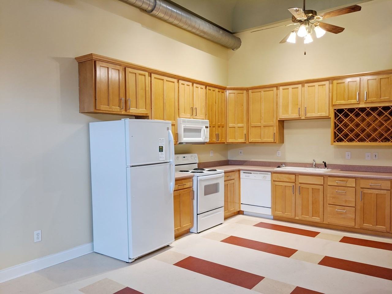 Redmen - Residential - Photo 6 of 21