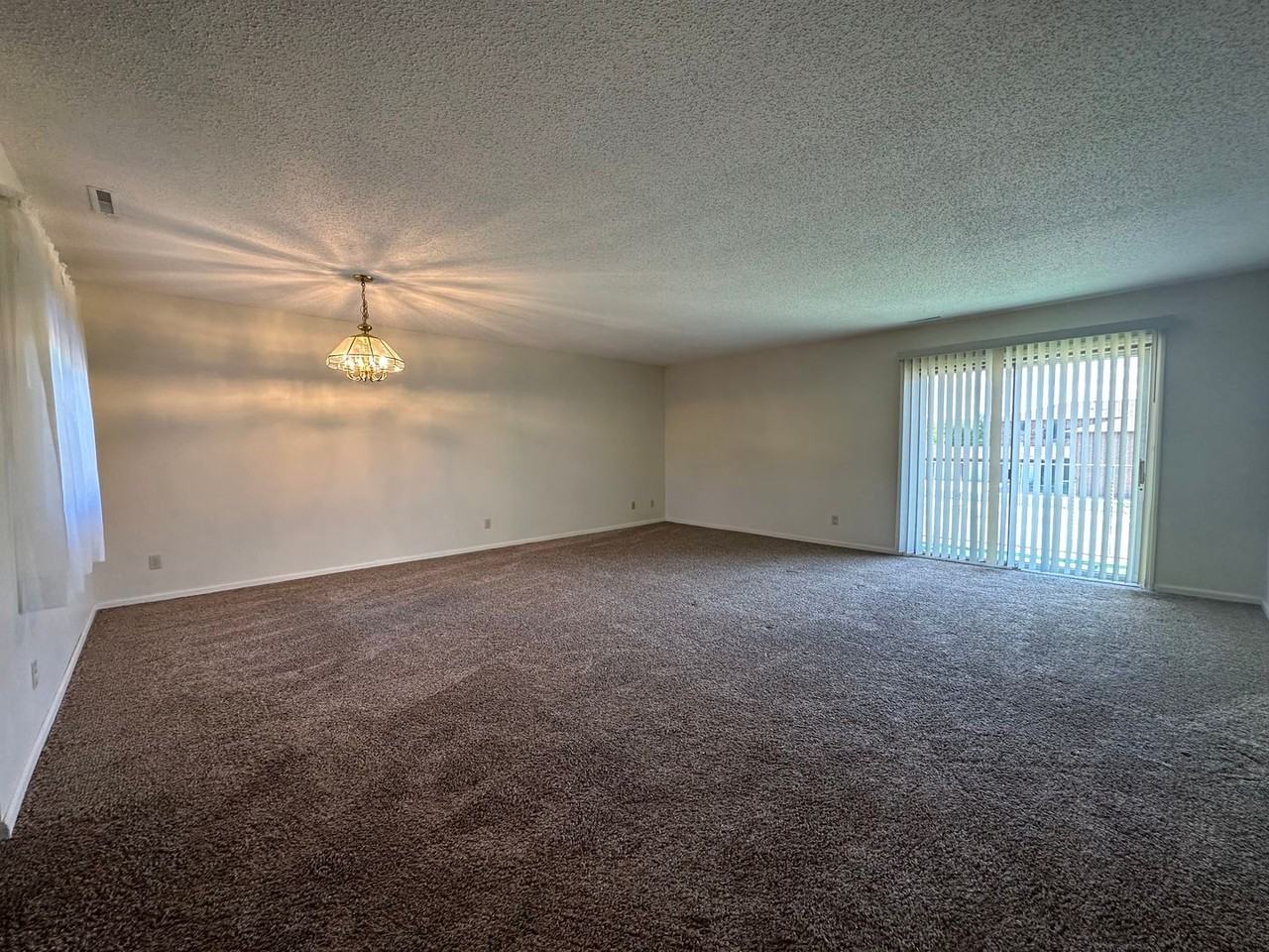 Moen Apartments 456 - Photo 2 of 11