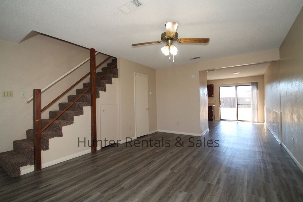 2601 Bermuda Dr Apt A - Photo 6 of 20