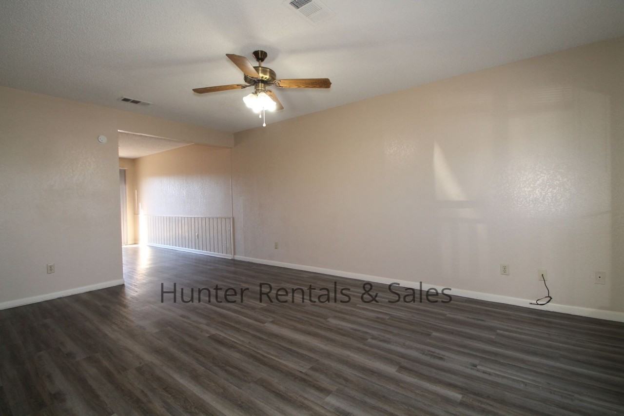2601 Bermuda Dr Apt A - Photo 5 of 20