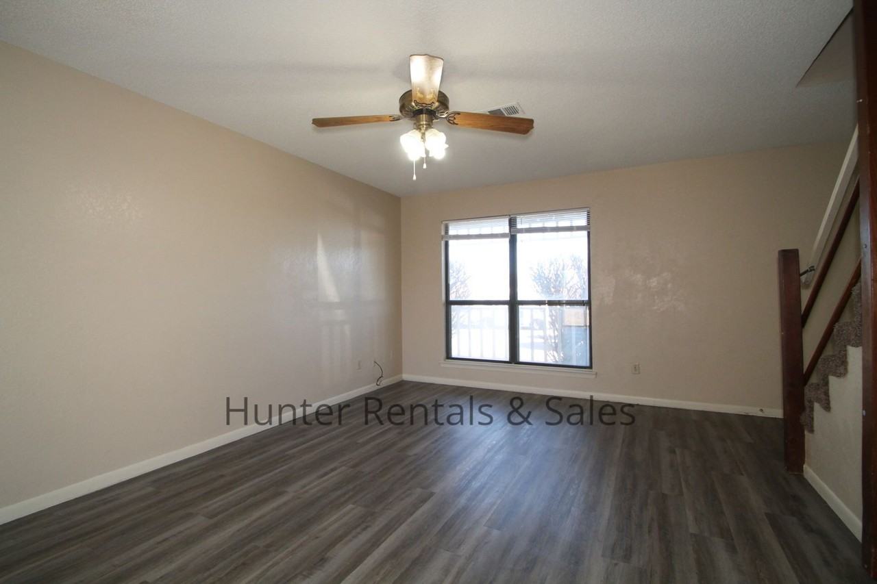 2601 Bermuda Dr Apt A - Photo 7 of 20