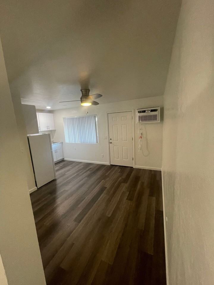 Casa De Caro Apartments - Photo 2 of 18