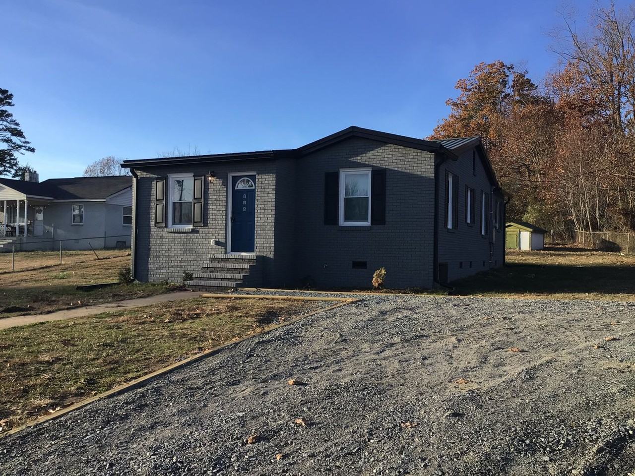 816 Margrace Rd - Photo 2 of 13