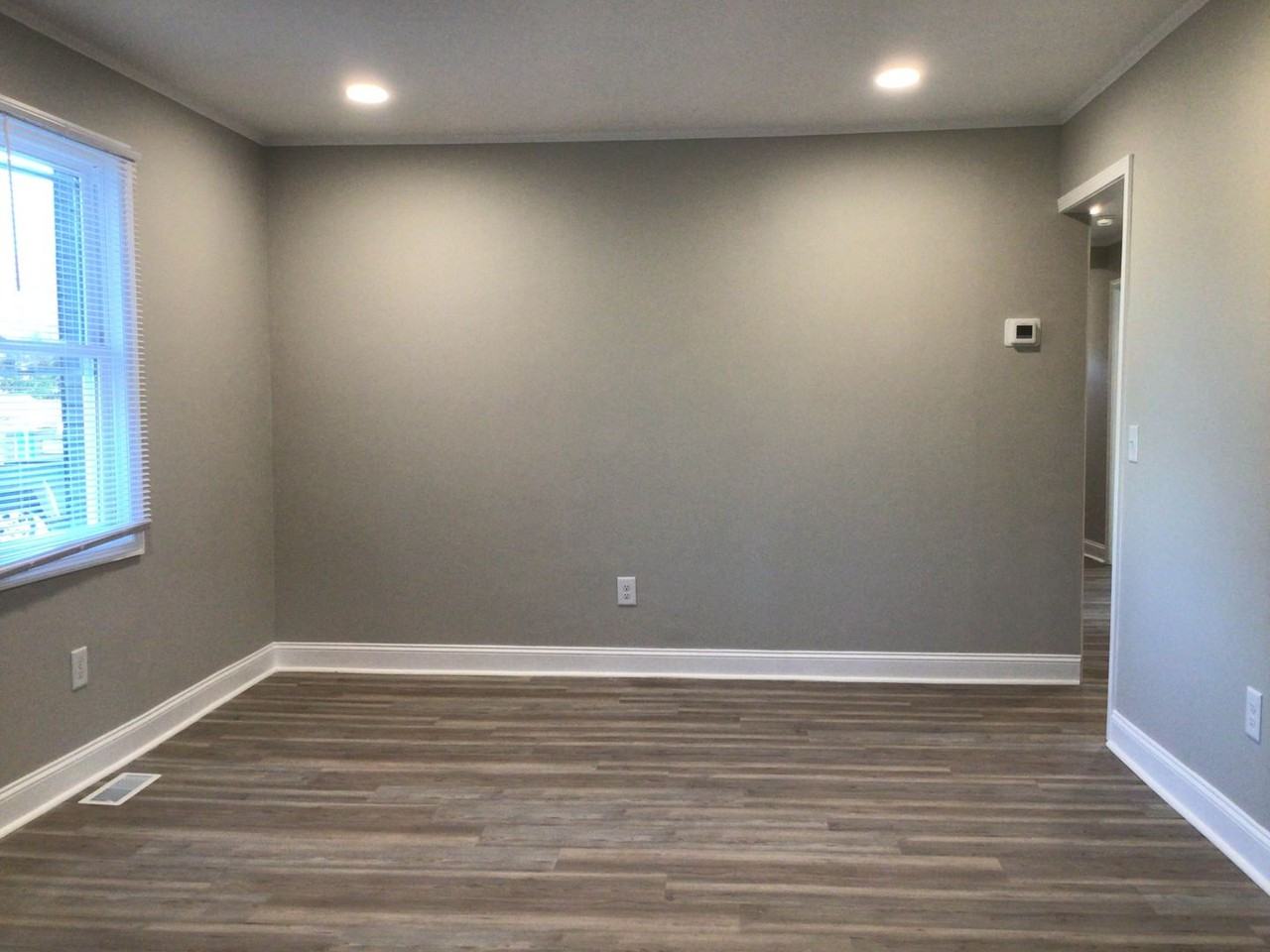 816 Margrace Rd - Photo 3 of 13