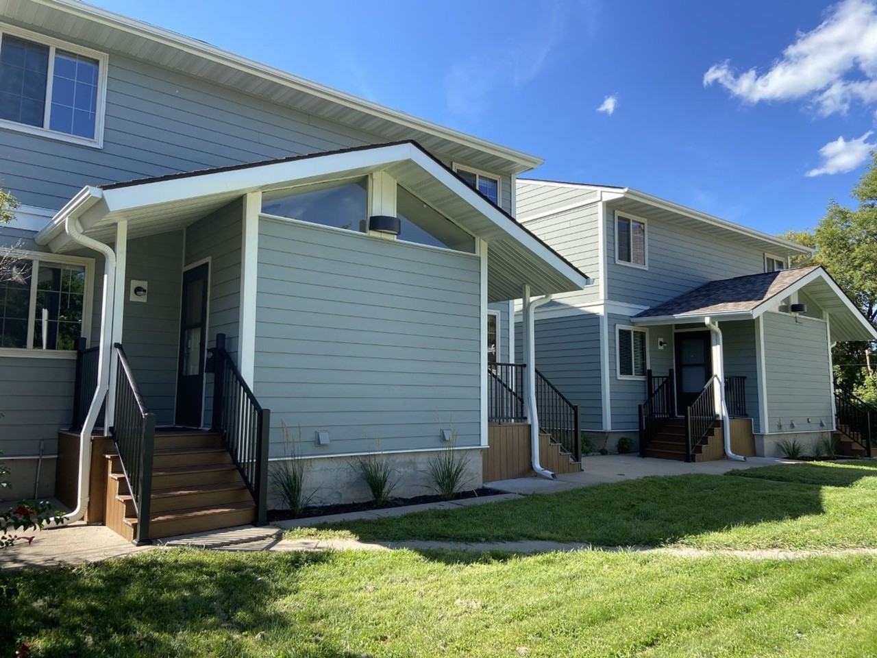 1081 18th Ave Se - Photo 2 of 10