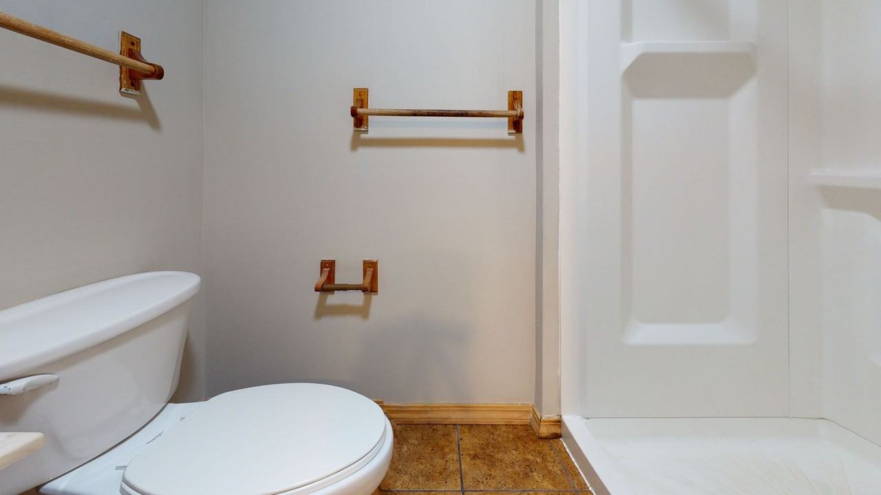 1085 Southeast 18th Avenue - Photo 6 of 6