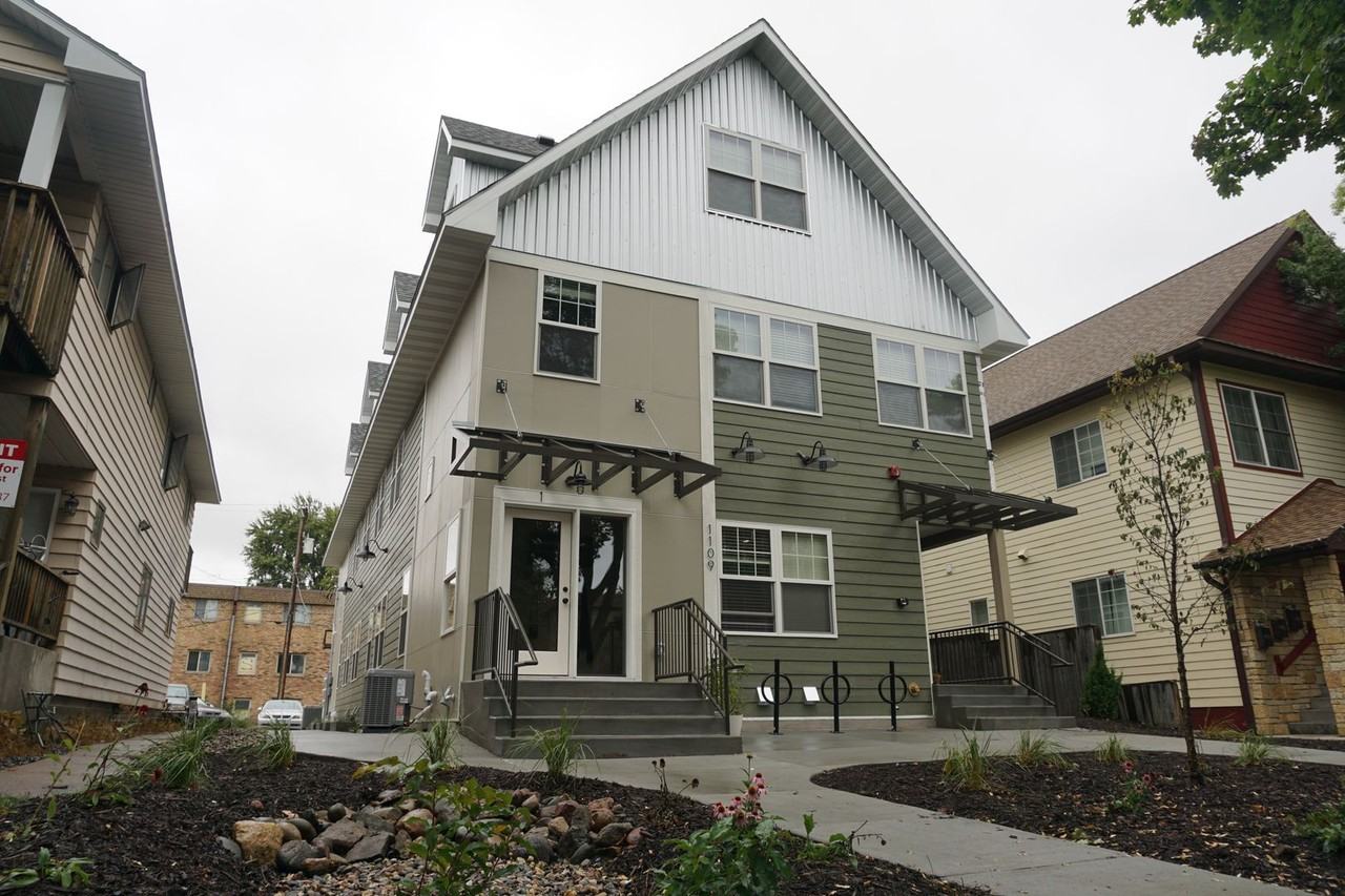 1109 8th St SE - Photo 5 of 5