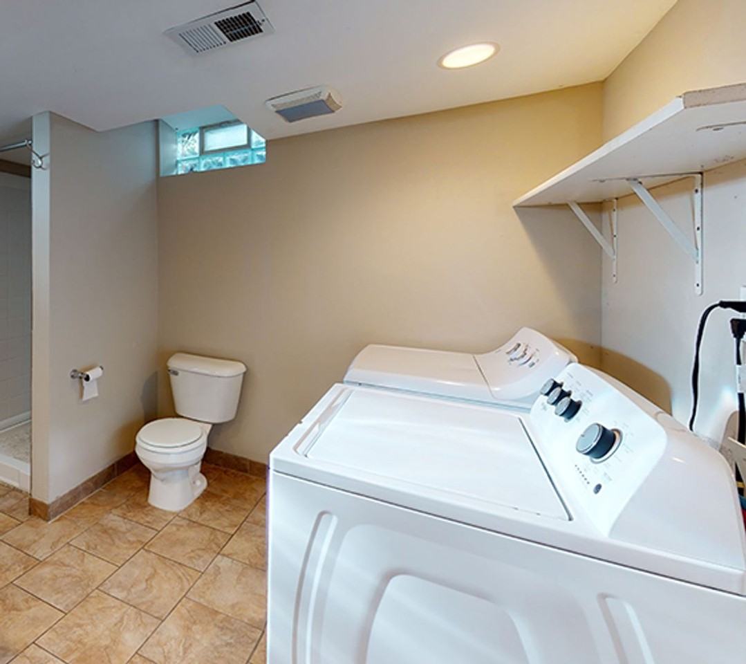 1203 Como Ave Se - Photo 6 of 11