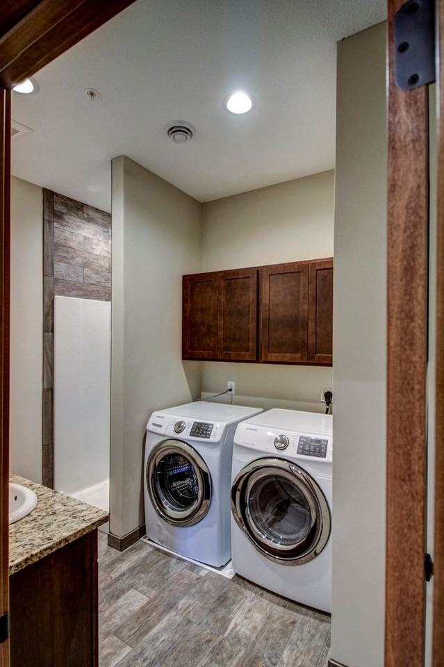 1208 Como Ave SE - Photo 7 of 13