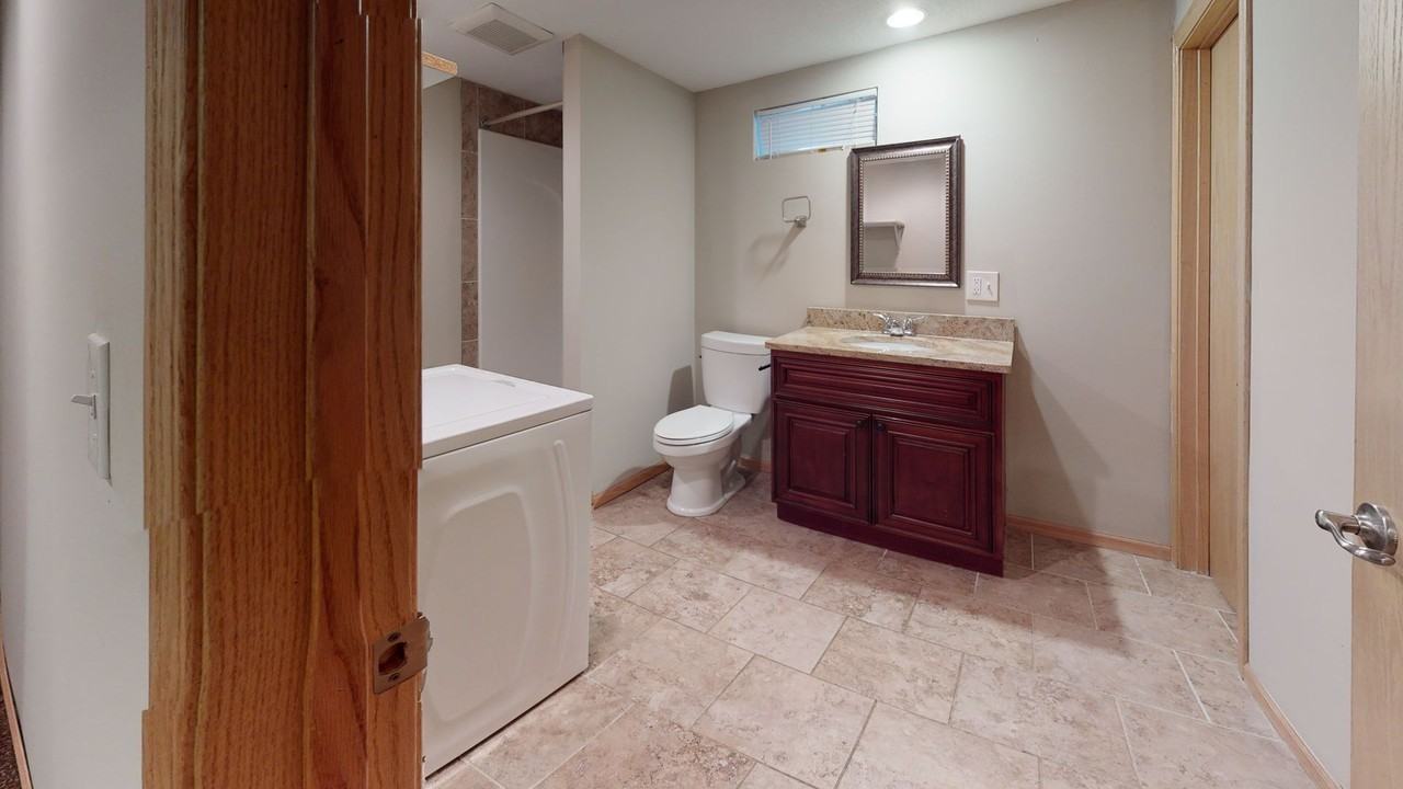 2310 Como Ave Se - Photo 6 of 11