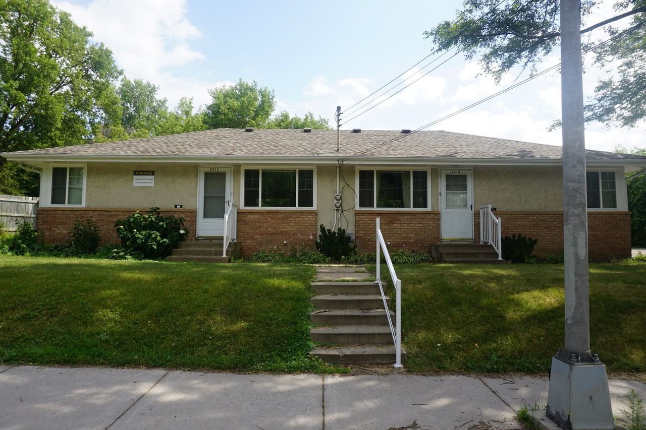 2310 Como Ave Se - Photo 5 of 11