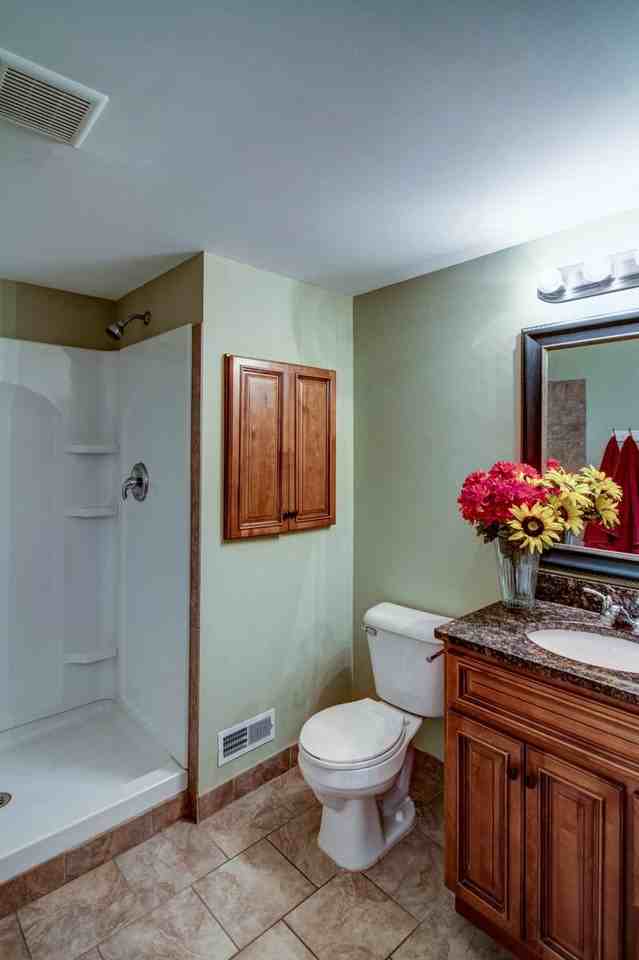 301 5th Ave Se - Photo 7 of 12