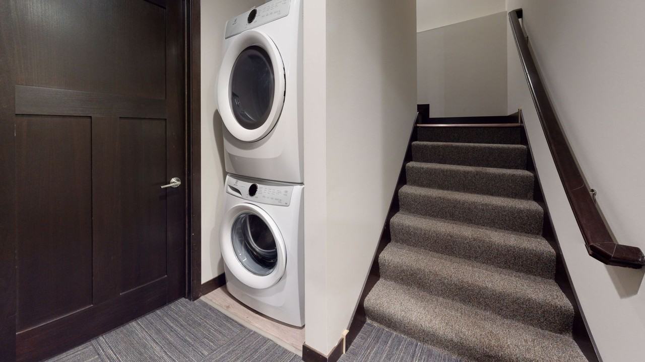 505 8th St SE - Photo 6 of 19