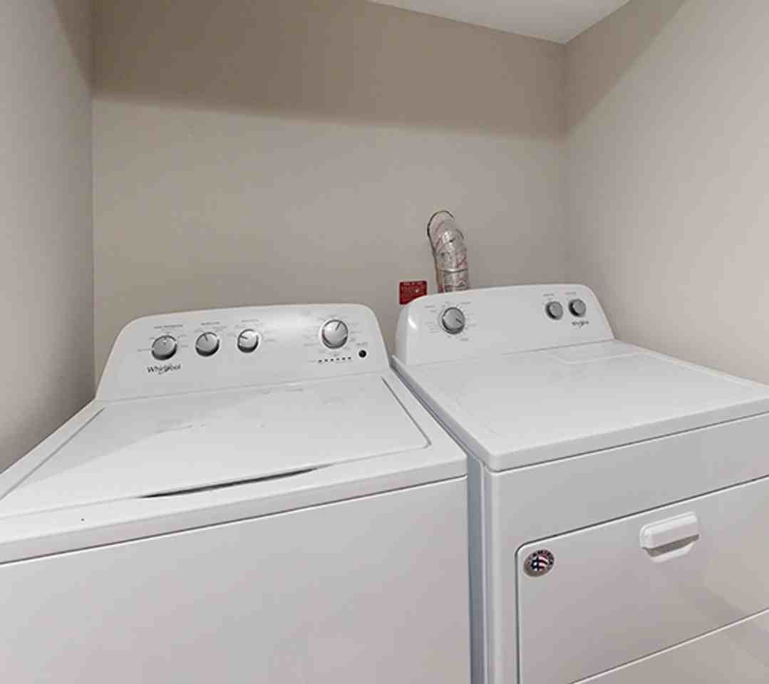 501 6th St SE - Photo 6 of 14