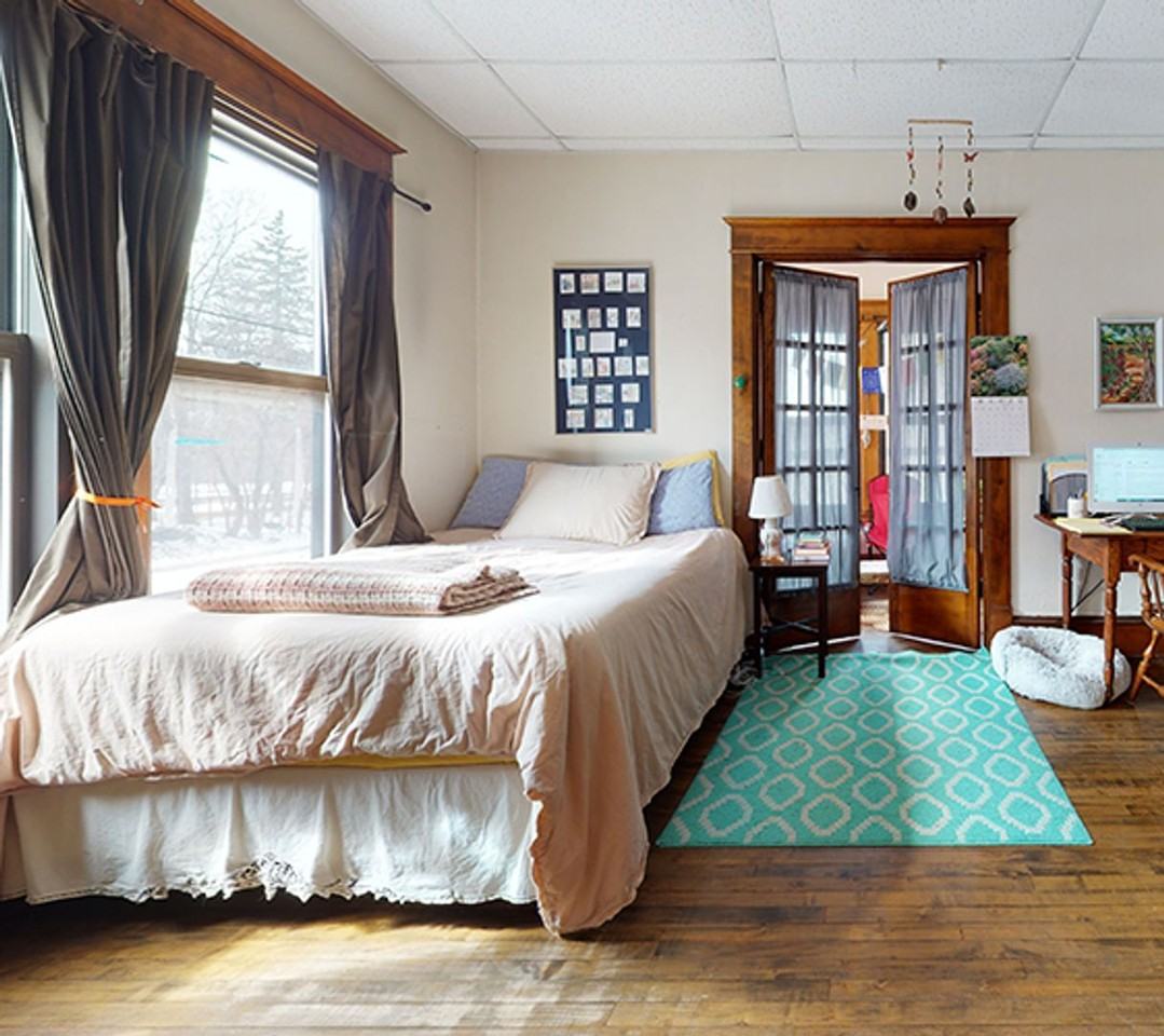 1319 Franklin Ave SE - Photo 2 of 12