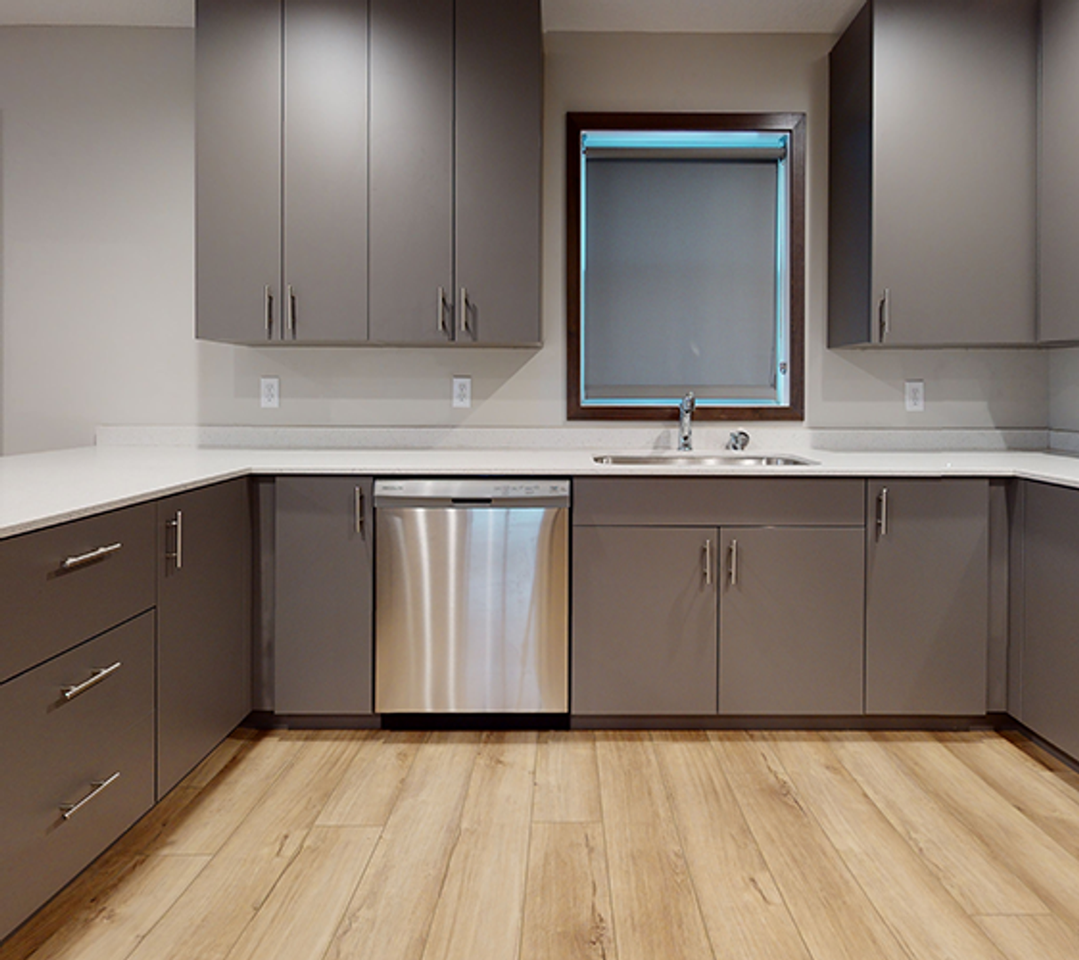 607 12th Ave SE - Photo 4 of 20