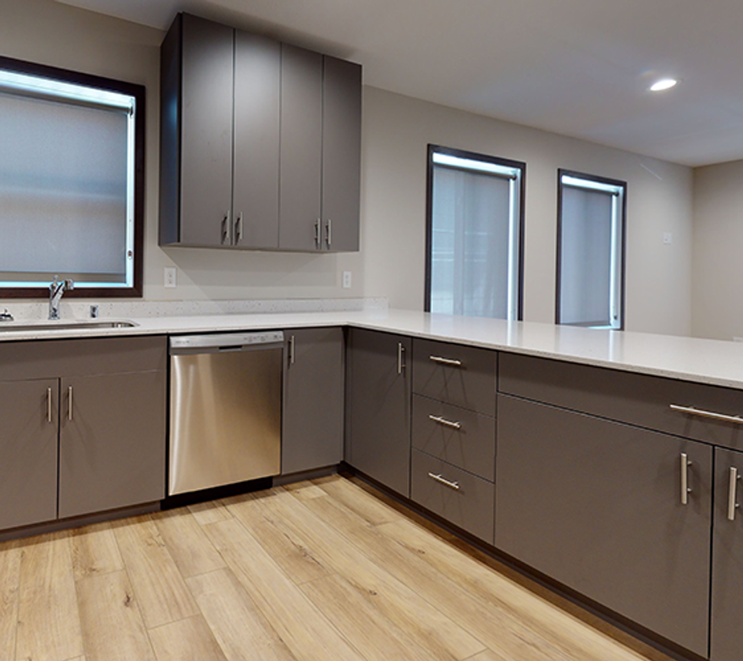 607 12th Ave SE - Photo 6 of 20