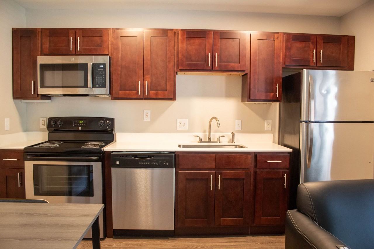 408 E Healey - Photo 7 of 50