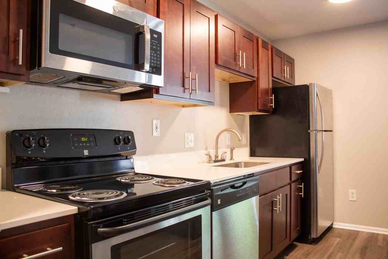 408 E Healey - Photo 7 of 50