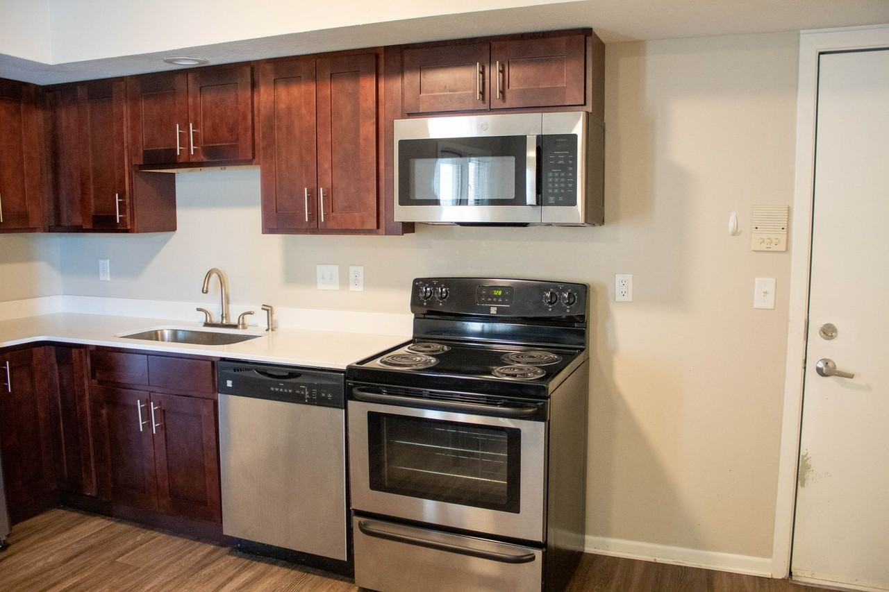 408 E Springfield - Photo 7 of 15