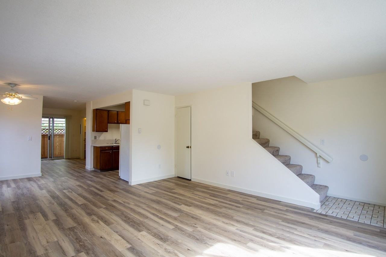 9120 Sw Becker Dr - Photo 2 of 21