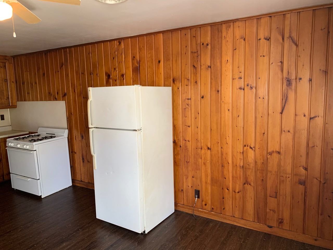 411 Penfield - Photo 2 of 9