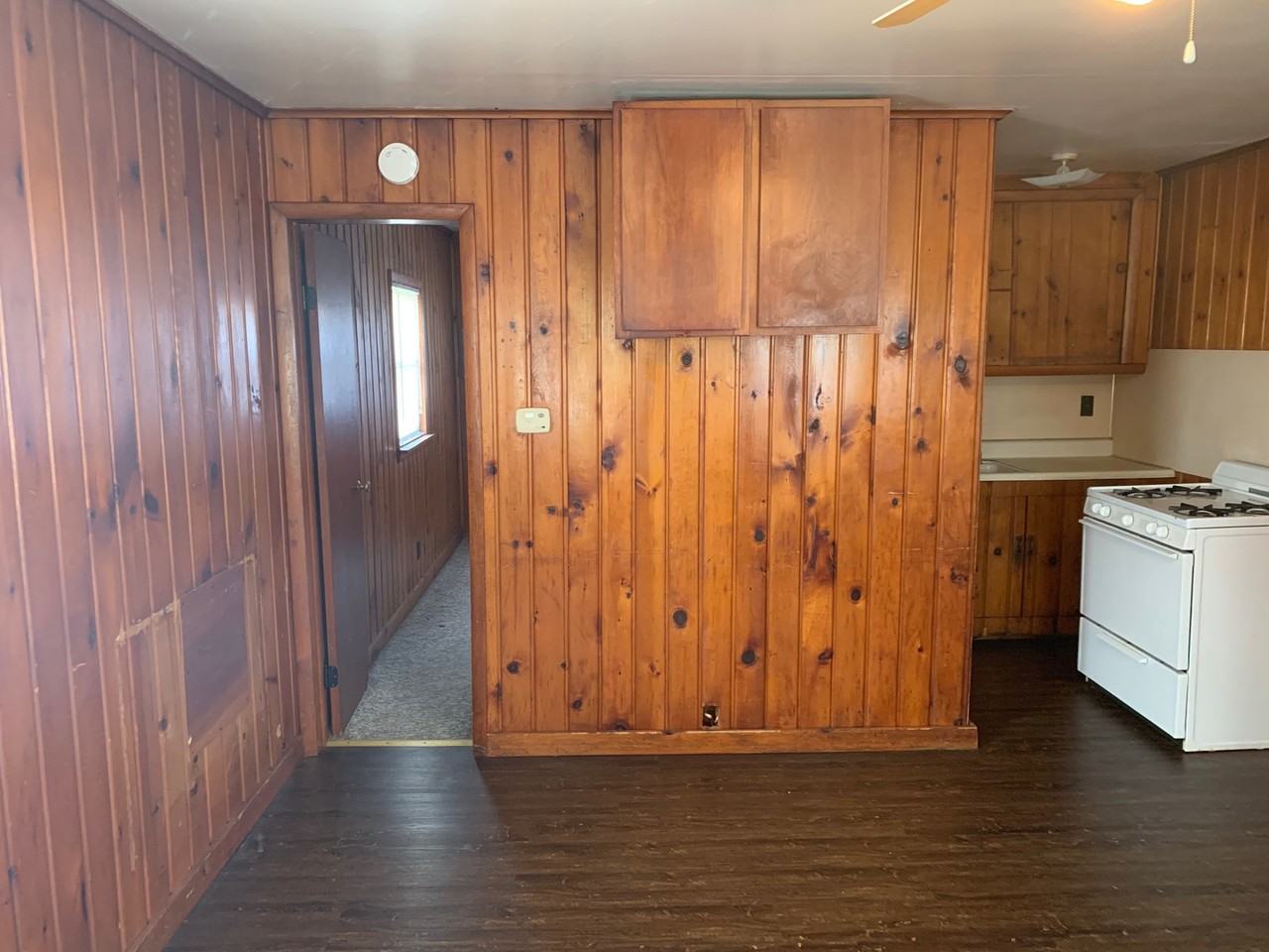 411 Penfield - Photo 3 of 9